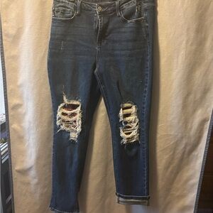 Judy Blue Distressed Ankle Jeans in Dark Blue